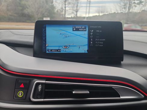 Used 2015 BMW i8 image 22