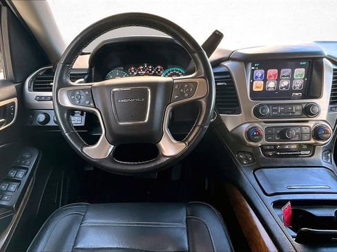 Used 2020 GMC Yukon XL Denali image 9