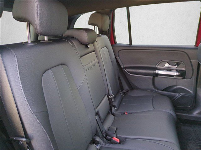 Used 2026 Mercedes-Benz GLB 250 image 18