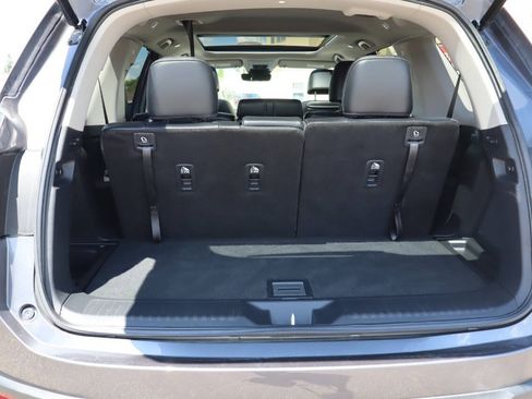 Used 2025 Honda Pilot Elite image 11