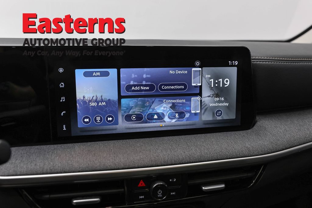 Used 2025 Nissan Kicks SV w/ SV Premium Package AWD/4WD image 20