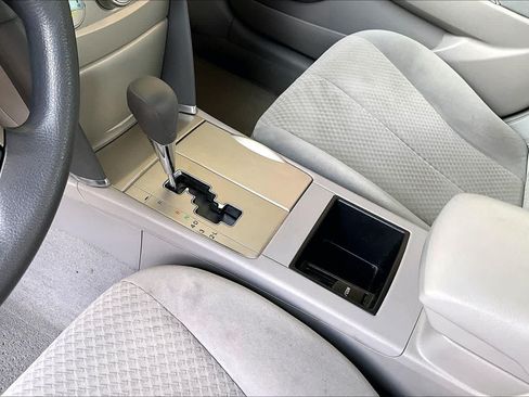 Used 2009 Toyota Camry FWD image 14