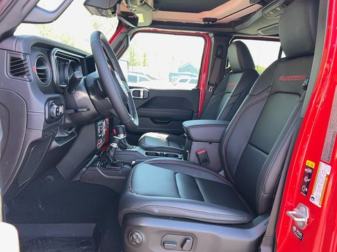 New 2025 Jeep Gladiator Rubicon image 12