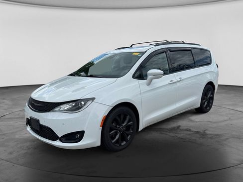 Used 2020 Chrysler Pacifica Limited w/ Advanced Safetytec Group FWD image 4