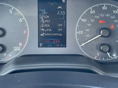 Used 2025 Toyota Corolla LE image 39