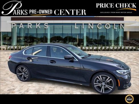 Used 2022 BMW 330i Sedan w/ Premium Package 2 RWD image 1