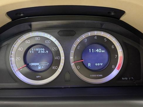 Used 2011 Volvo XC70 3.2 image 18