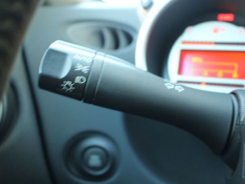 Used 2010 Nissan 370Z Coupe image 19