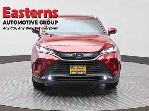 Used 2024 Toyota Venza LE AWD/4WD image 2
