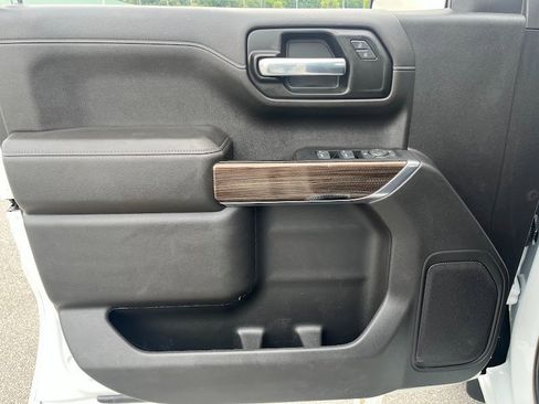 Used 2022 Chevrolet Silverado 1500 RST image 6