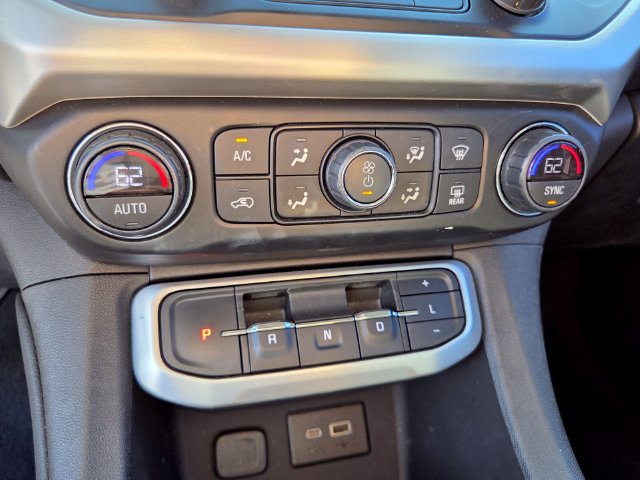 Used 2021 GMC Acadia SLE w/ Driver Convenience Package FWD image 28