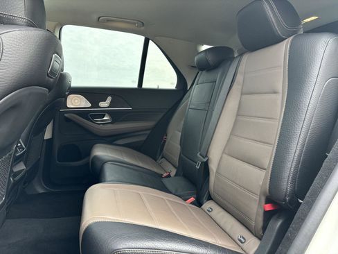 Used 2020 Mercedes-Benz GLE 450 4MATIC w/ AMG Line Exterior image 28