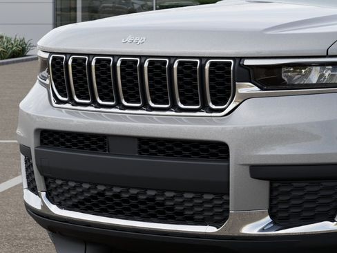 New 2026 Jeep Grand Cherokee L Laredo AWD/4WD image 39