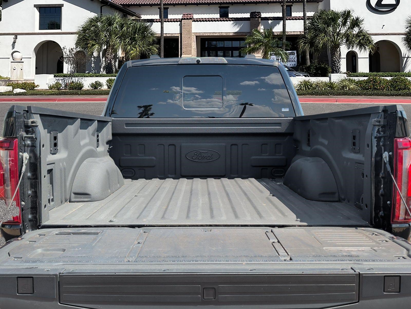 Used 2025 Ford F150 Raptor AWD/4WD image 28