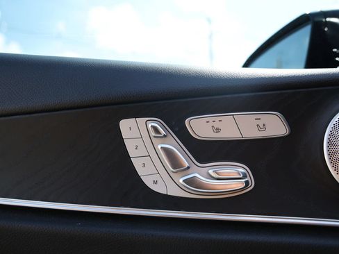 Used 2019 Mercedes-Benz E 300 4MATIC image 30