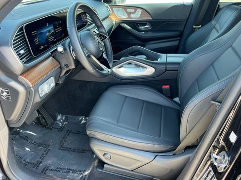 Used 2025 Mercedes-Benz GLE 350 4MATIC image 9
