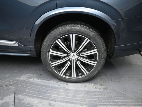Used 2024 Volvo XC90 B6 Plus image 13