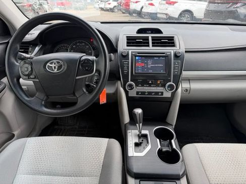 Used 2012 Toyota Camry LE FWD image 14