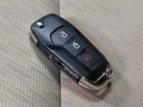 Used 2016 Ford Explorer image 32