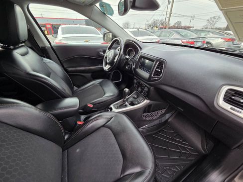 Used 2018 Jeep Compass Latitude w/ Popular Equipment Group image 18