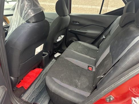 Used 2018 Nissan Kicks SV w/ Exterior Package image 9