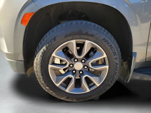 Used 2021 Chevrolet Tahoe LT image 36