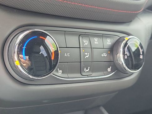 Used 2022 Chevrolet TrailBlazer RS FWD image 27