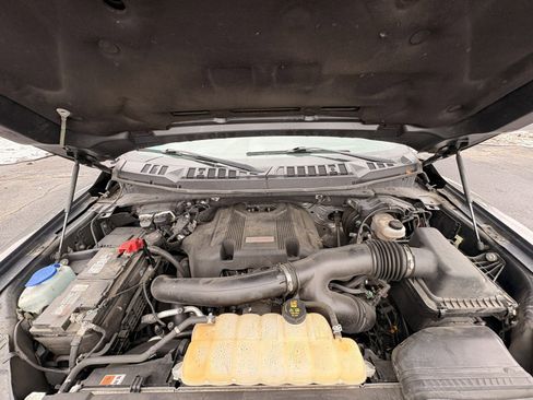 Used 2018 Ford F150 Raptor w/ Equipment Group 802A Luxury image 34