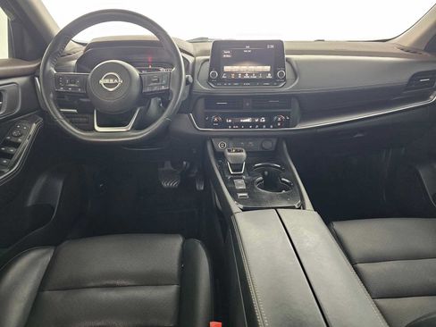 Used 2023 Nissan Rogue SV w/ SV Premium B Package FWD image 18