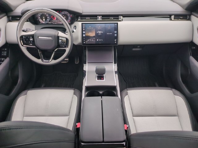 Used 2026 Land Rover Range Rover Velar Dynamic SE AWD/4WD image 14