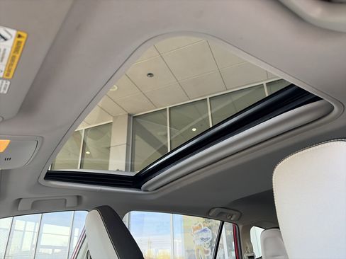 Used 2016 Toyota RAV4 XLE image 30