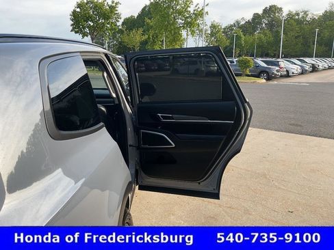 Used 2022 Kia Telluride EX w/ EX Premium Package AWD/4WD image 19