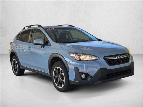 Used 2021 Subaru Crosstrek 2.0i Premium w/ Moonroof Package AWD/4WD image 3