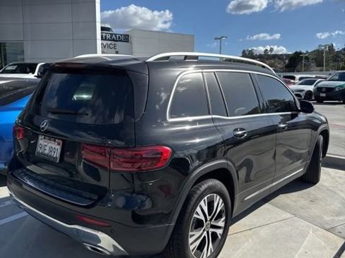 Used 2025 Mercedes-Benz GLB 250 image 3