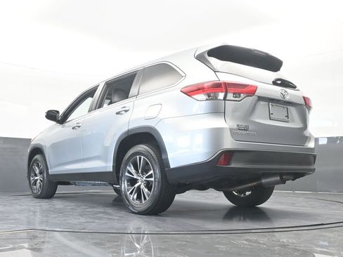 Used 2019 Toyota Highlander LE image 55