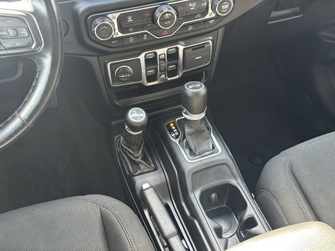 Used 2021 Jeep Wrangler Unlimited Sport AWD/4WD image 22