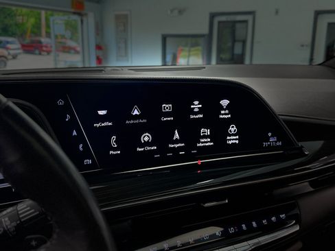 Used 2023 Cadillac Escalade ESV Sport w/ LPO, ONYX Package AWD/4WD image 27