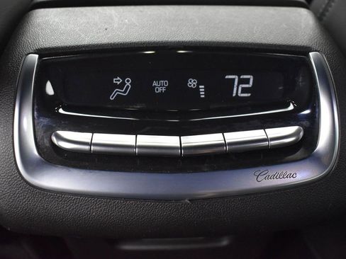 Used 2023 Cadillac XT6 Premium Luxury w/ Technology Package image 28