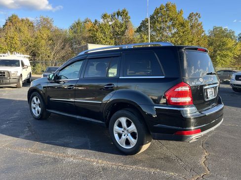 Used 2011 Mercedes-Benz GL 450 4MATIC image 3