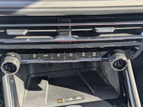 New 2026 Chevrolet Traverse LT w/ Driver Confidence Package image 25