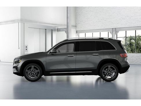 New 2026 Mercedes-Benz GLB 250 4MATIC image 34