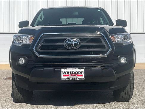 Used 2023 Toyota Tacoma SR5 image 3
