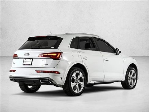 Used 2023 Audi Q5 2.0T Premium Plus w/ Premium Plus Package AWD/4WD image 5