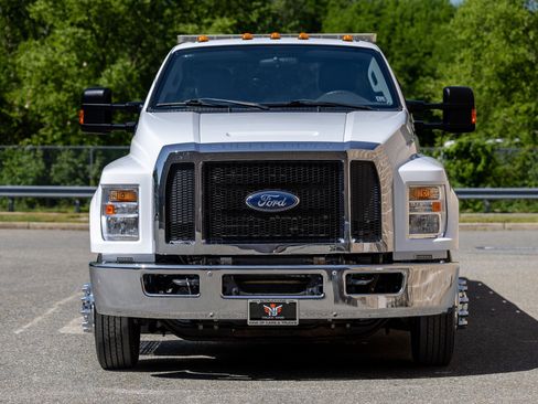 Used 2018 Ford F650 2WD Regular Cab Super Duty image 17