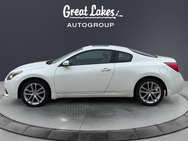 Used 2011 Nissan Altima 3.5 SR FWD image 2