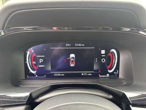 Used 2024 Nissan Pathfinder Platinum image 20