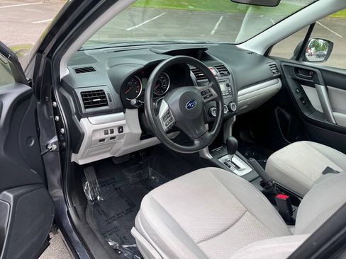 Used 2014 Subaru Forester 2.5i AWD/4WD image 9