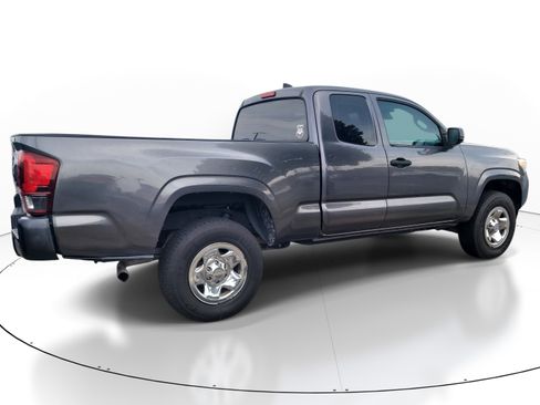 Used 2018 Toyota Tacoma SR RWD image 7