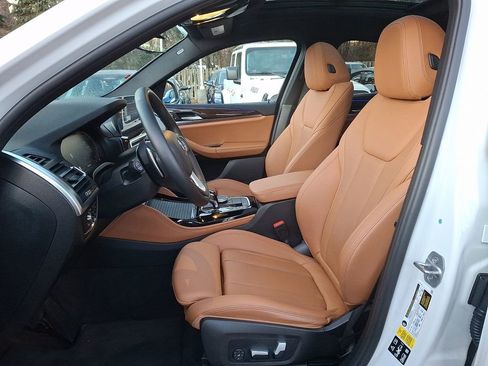 Used 2023 BMW X4 xDrive30i w/ Premium Package image 9