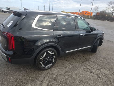 Used 2024 Kia Telluride S w/ S Sunroof Package image 6